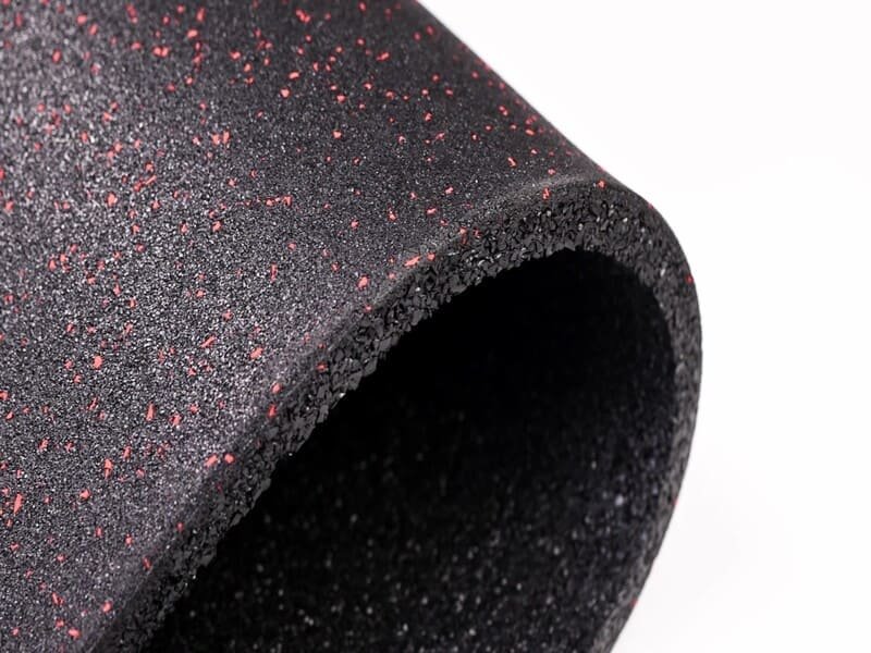 prova di pressione su pavimenti in gomma